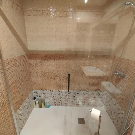 Apartamento Sarakatua15 Vistas Espectaculares - Familias Y Parejas - 2 Independientes - Amplio Salón Cocina Comedor - Garaje Opcional En Pleno Centro Urbano